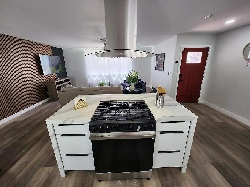 Stylish 4Br Oasis - Luxe Backyard Bbq Villa Las Vegas Holiday home